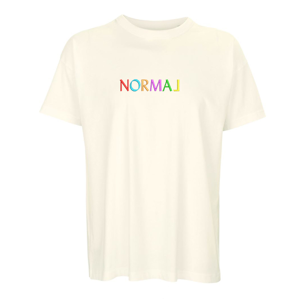 Trička s výšivkou „Normal“ – buďte jiní! Bílé tričko s výšivkou Normal | stylová trička s výšivkou