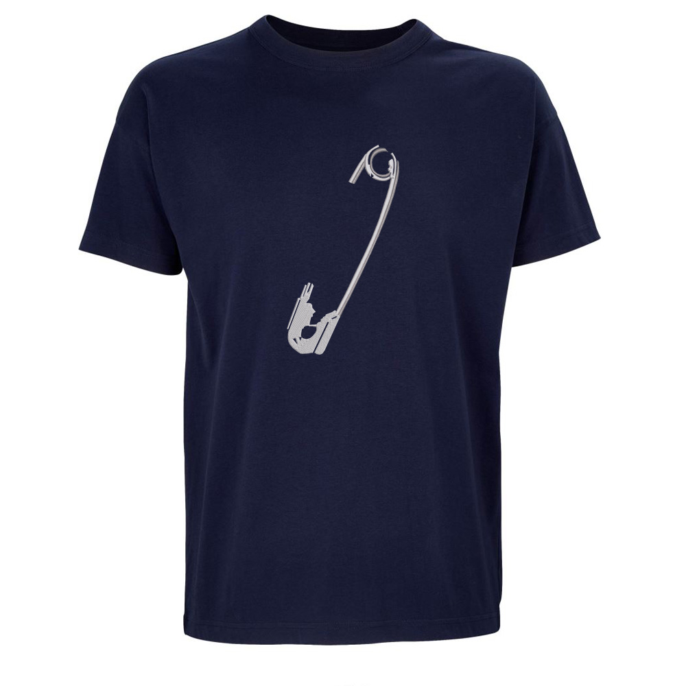 Streetwear mikina s výšivkou Spínací špendlík Tmavě modré tričko s výšivkou Spínací špendlík – minimalistický streetwear styl